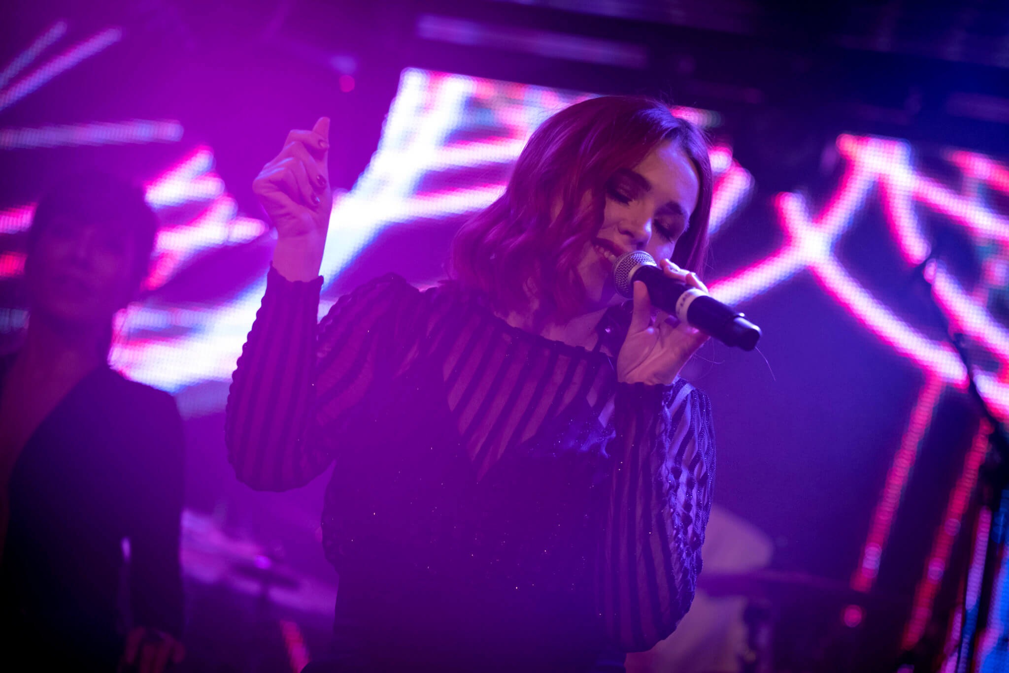 150219WhiteKeys200